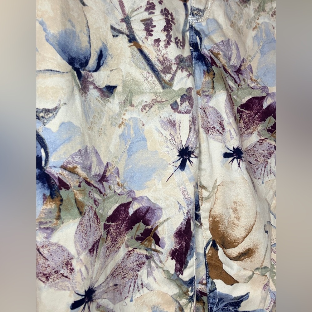 Chico's Cream and Purple Floral Straight Leg Jeans Size 8 Chico’s size 1 - Picture 5 of 7